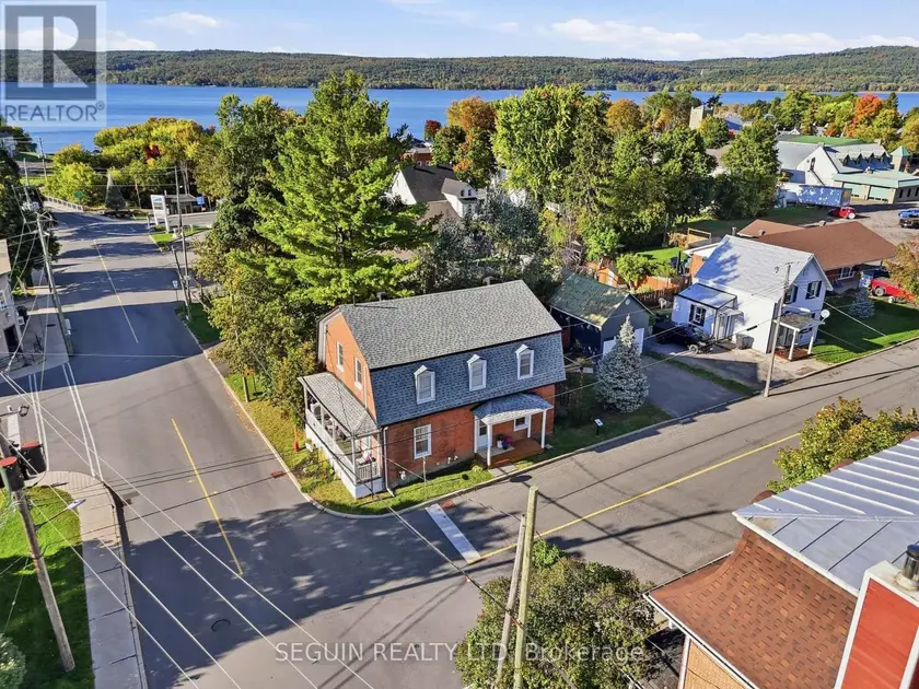 Detached at 31 JOHN STREET, Champlain