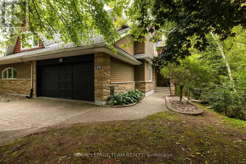 Semi-Detached/Link at 19 CREEKS END LANE, Ottawa