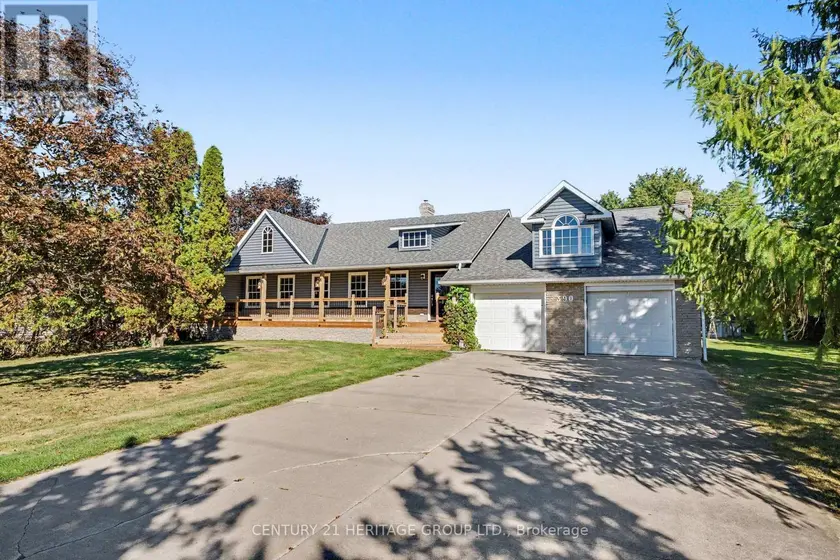 Detached at 390 SYDENHAM ROAD, Hamilton