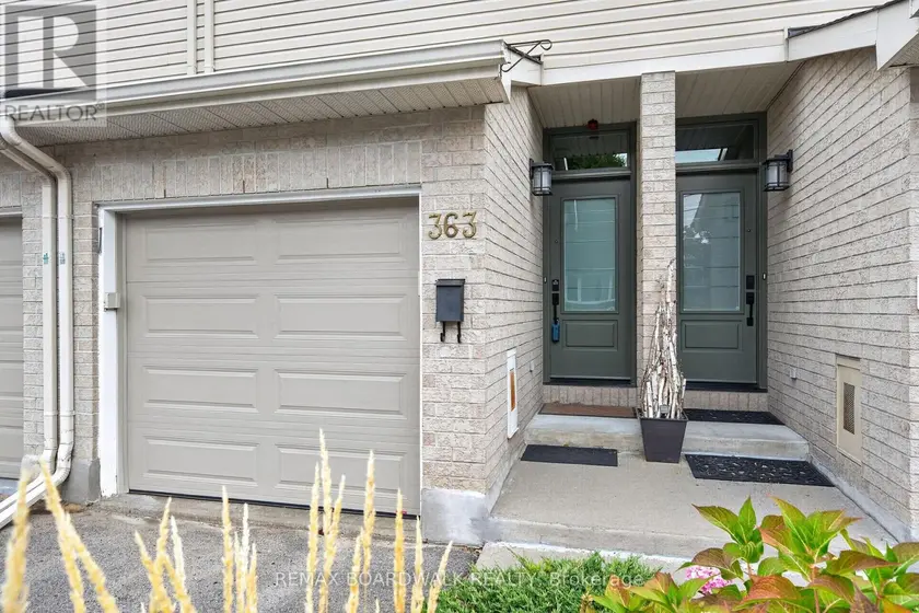 Townhouse at 363 LEVIS AVENUE, Ottawa