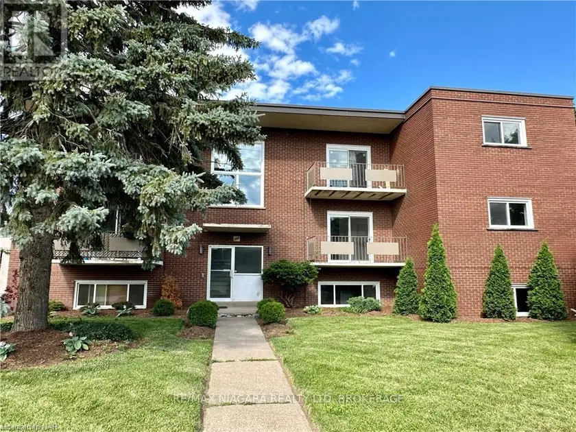 Townhouse at 4 - 286 VINE STREET, St. Catharines