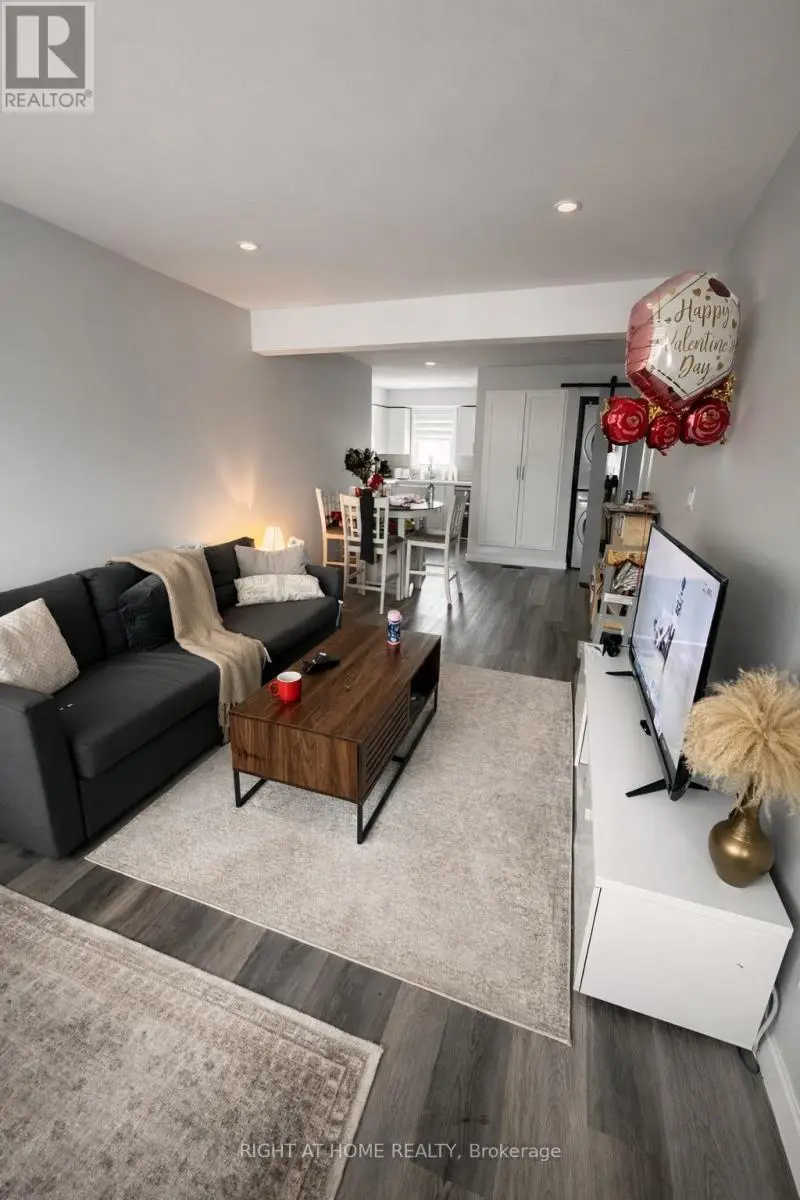 Semi-Detached/Link at 81 AFTON AVENUE, Welland