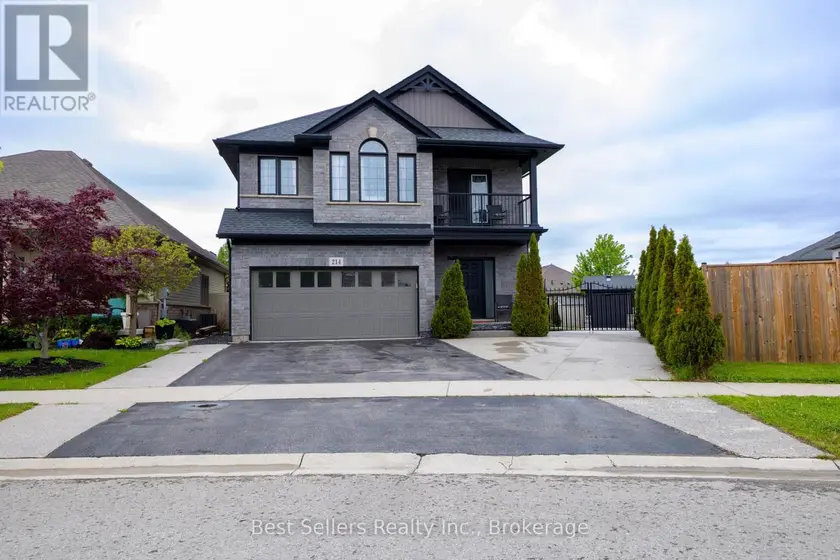 Detached at 214 CARDINAL CRESCENT, Welland