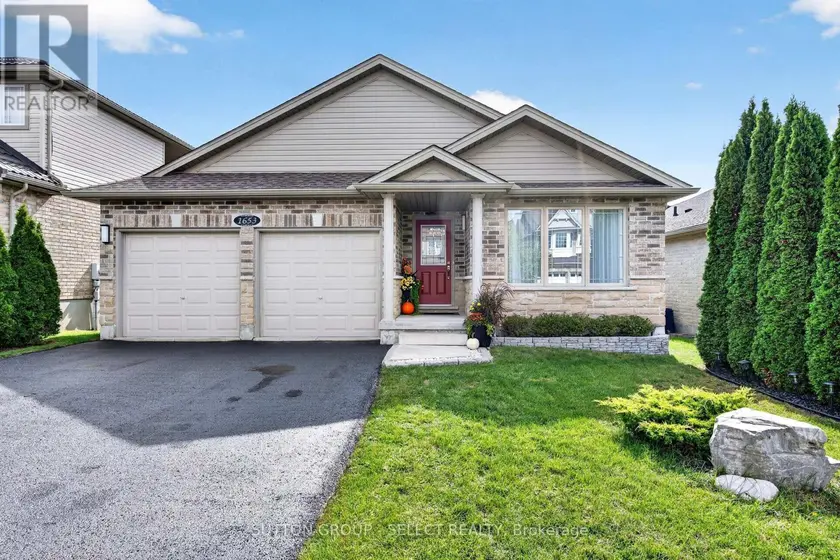 Detached at 1653 CEDARCREEK CRESCENT, London North