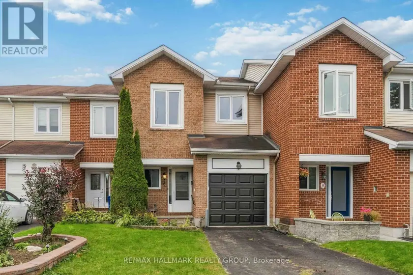 Townhouse at 6 MARAVISTA DRIVE, Ottawa