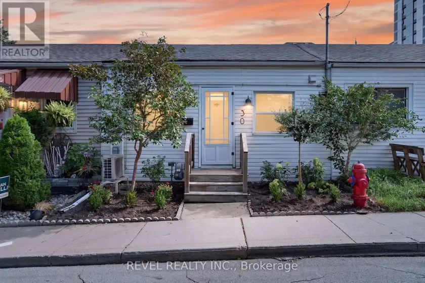 Townhouse at 30 RAY STREET N, Hamilton