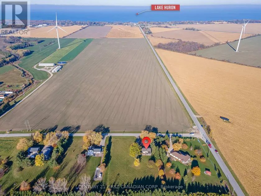 Detached at 70986 B LINE, South Huron