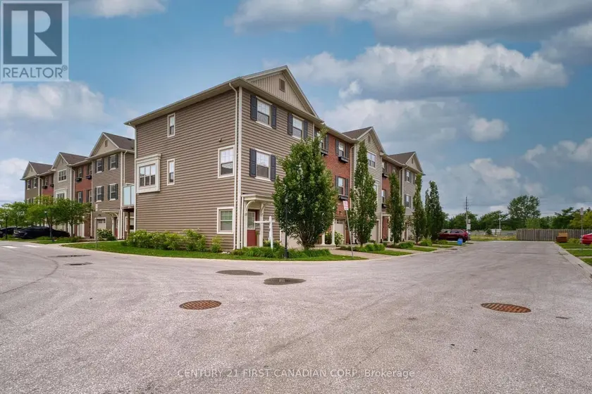 Townhouse at 71 - 1040 CORONATION DRIVE, London North