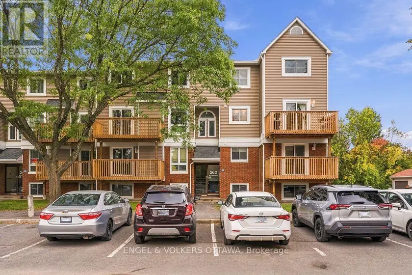 Townhouse at 8 - 260 FENERTY COURT, Ottawa