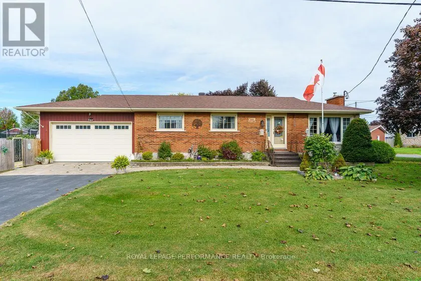Detached at 1001 EDYTHE AVENUE, Cornwall