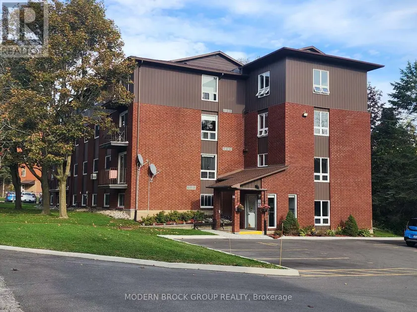 Apartment at 14 - 14 CHARLOTTE PLACE, Brockville