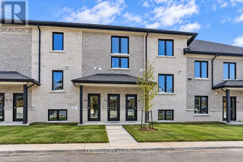 Apartment at 45 - 3202 VIVIAN LINE, Stratford