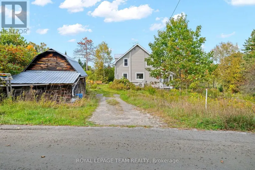 Detached at 328 CLYDE FORKS ROAD, Lanark Highlands