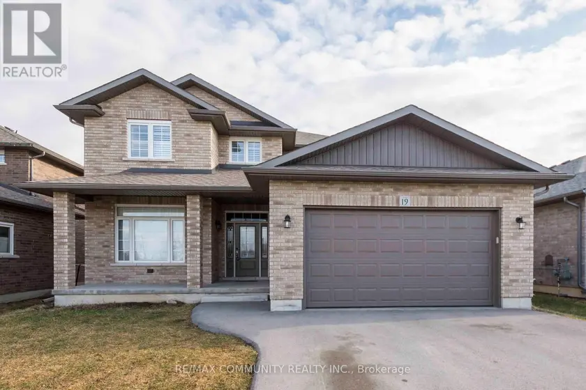 Detached at MAIN - 19 BEVAN DRIVE, Belleville