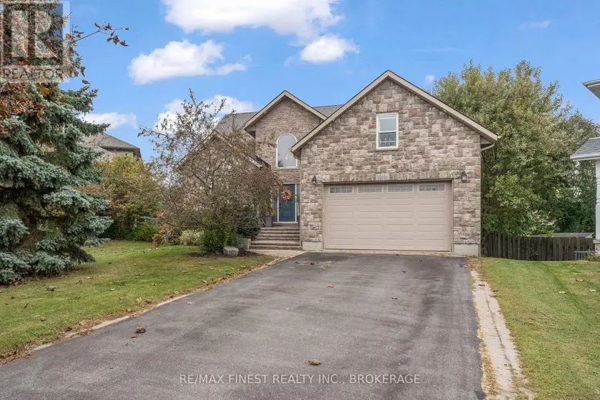 Detached at 141 BENJAMIN COURT, Loyalist
