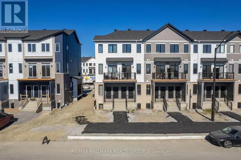 Townhouse at D - 142 CONSERVANCY DRIVE, Ottawa