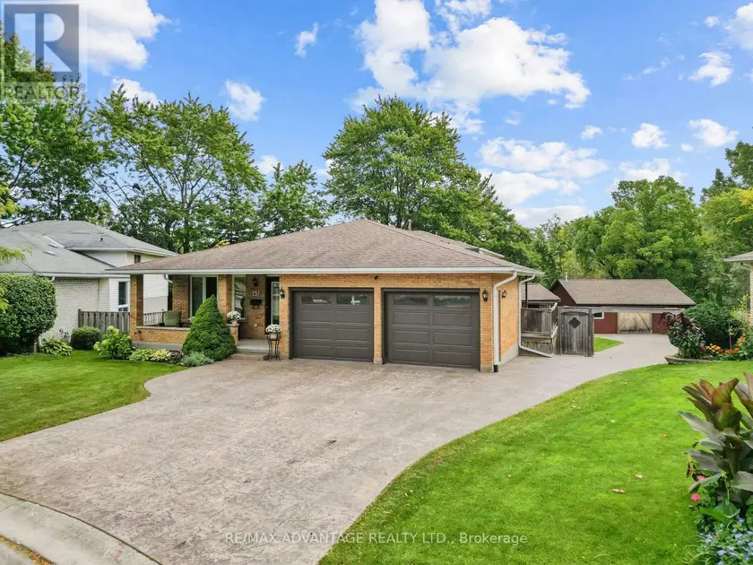 Detached at 43 LYNNGATE GROVE, London South