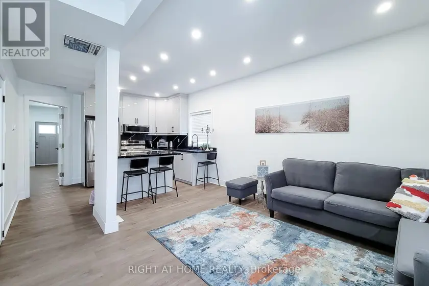 Detached at 78 HILLYARD STREET E, Hamilton