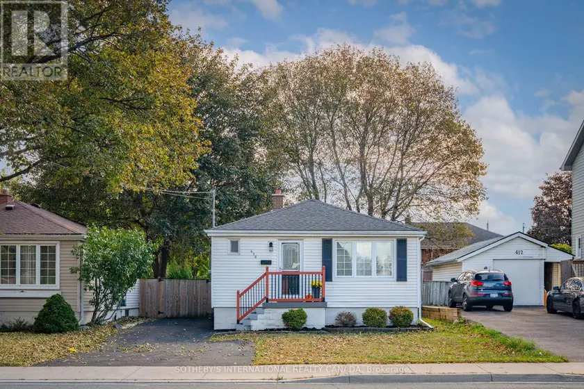 Detached at 416 FENNELL AVENUE E, Hamilton