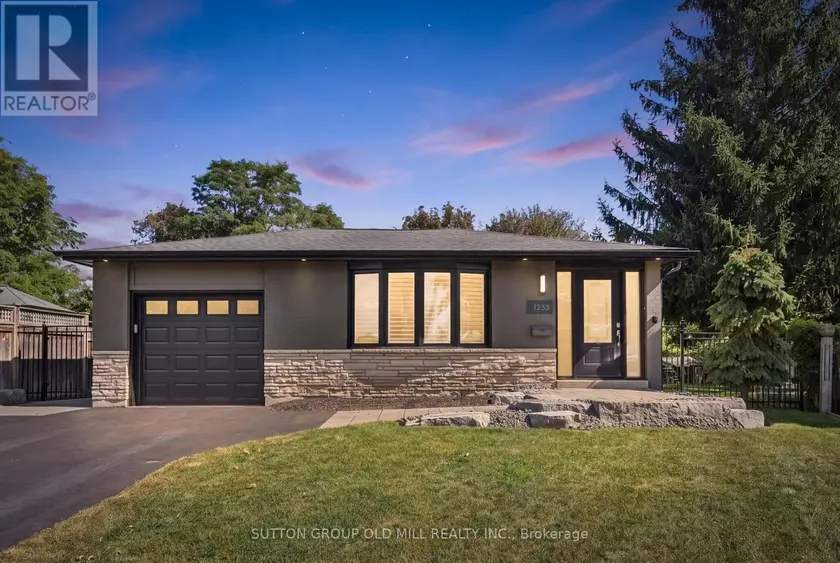 Detached at 1233 MICHAEL CRESCENT, Cambridge