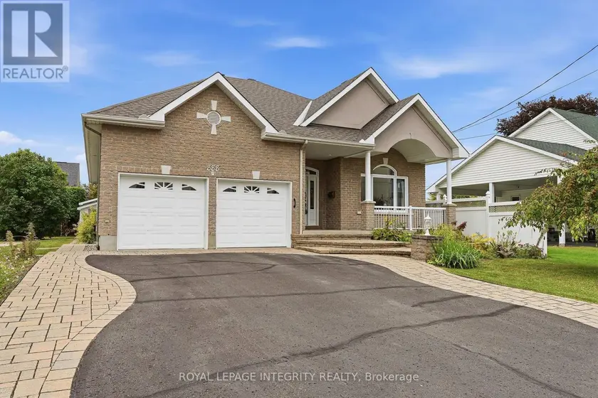 Detached at 888 HIAWATHA PARK ROAD, Ottawa