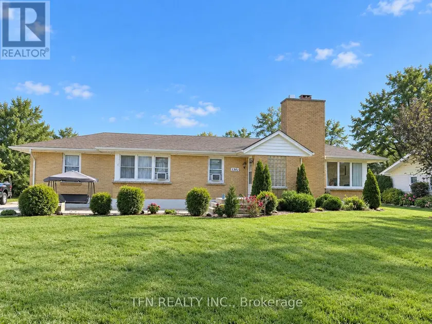 Detached at 1301 NIAGARA RIVER PARKWAY, Fort Erie