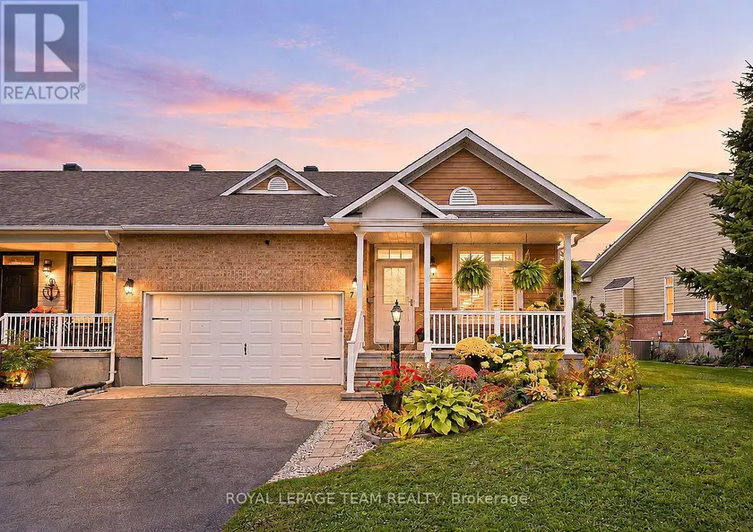 Townhouse at 70 SABLE RUN DRIVE, Ottawa
