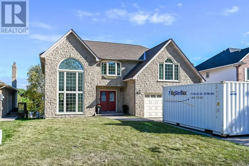 Detached at 196 BLUEBELL CRESCENT, Hamilton