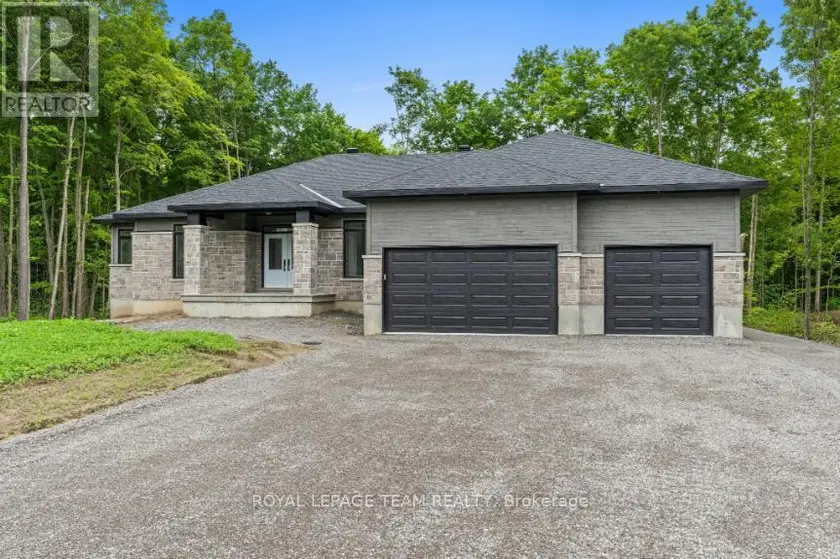 Detached at 135 UPTON DRIVE, Beckwith