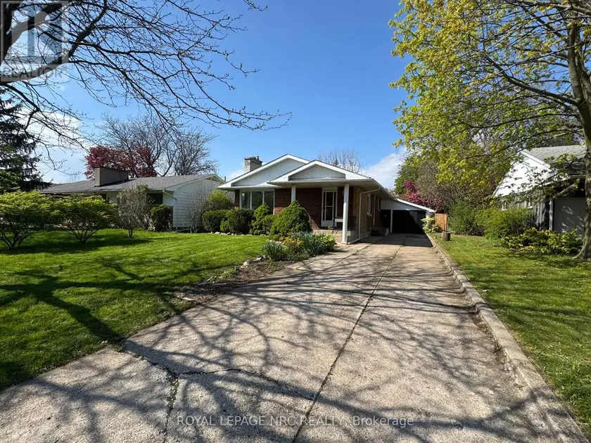 Detached at 11 RICHARD STREET, St. Catharines