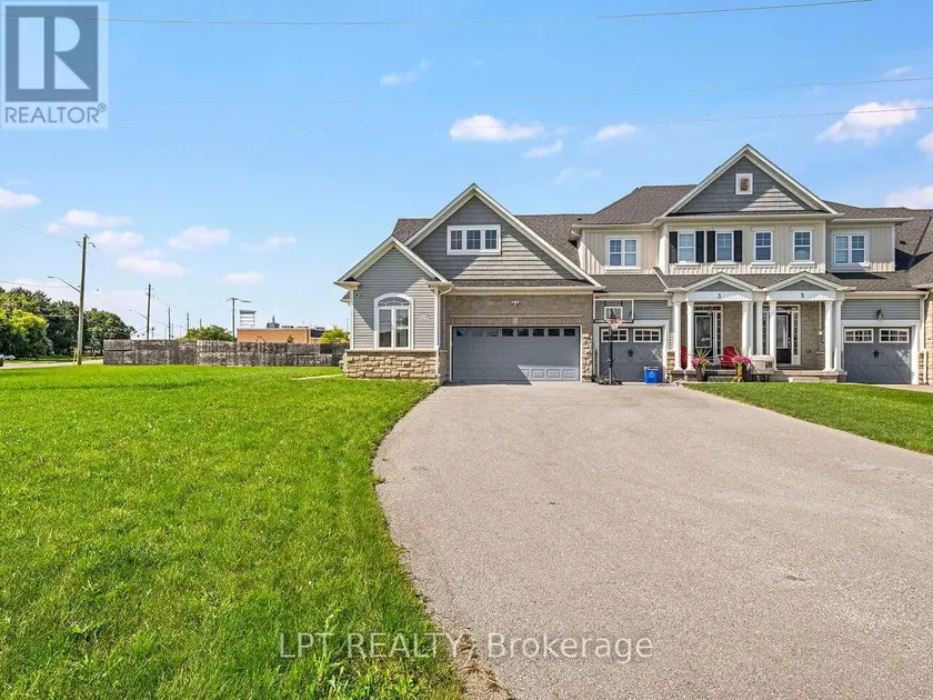 Townhouse at 1 DORCHESTER BOULEVARD S, St. Catharines