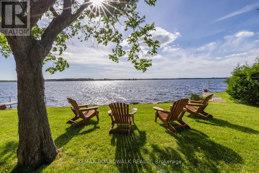 Detached at 104 AVENUE 4A, Beckwith