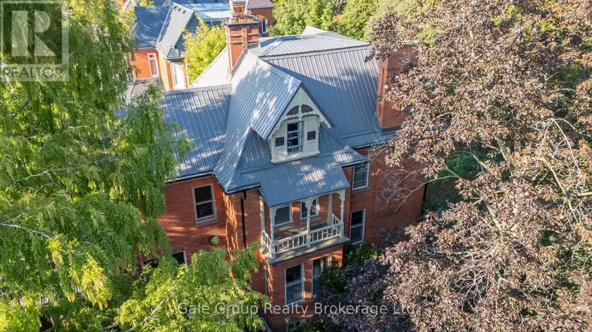 Detached at 105 VANSITTART AVENUE, Woodstock