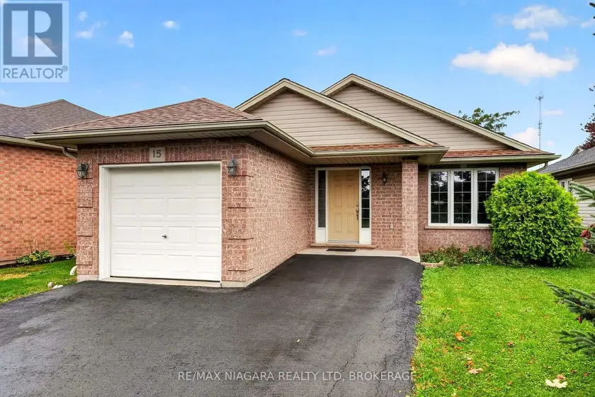 Detached at 15 DAYS AVENUE, Welland