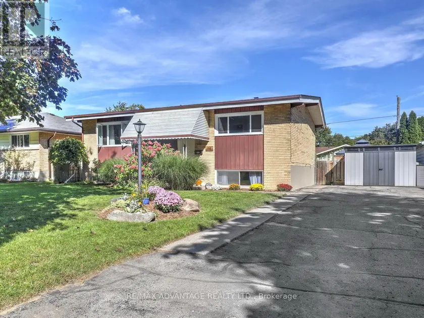Detached at 98 GOLDWICK CRESCENT, London East