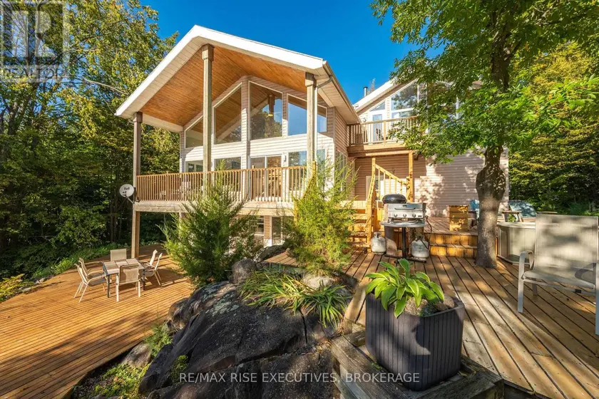 Detached at 62 APPLE JACK LANE, Frontenac