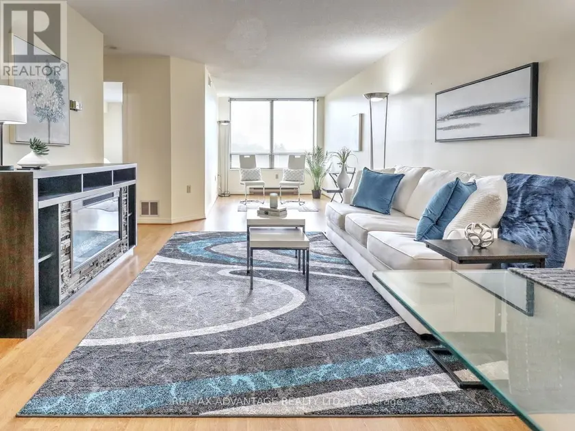 Apartment at 304 - 695 RICHMOND STREET, London