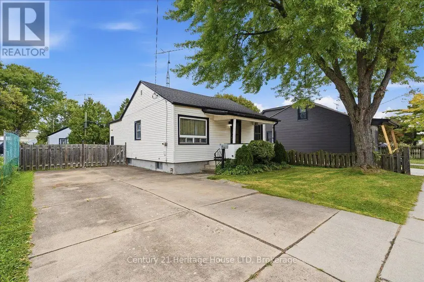 Detached at 26 COVENTRY STREET, St. Catharines