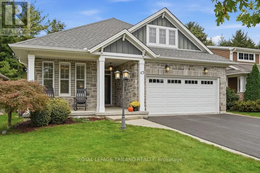 Detached at 43 HICKORY LANE, St. Thomas