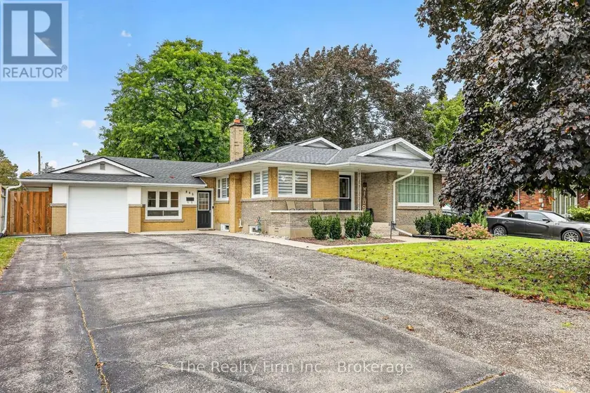 Detached at 845 SLOANE STREET, Woodstock