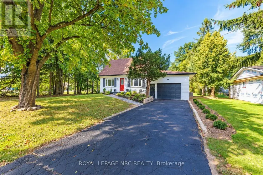 Detached at 88 SUMMERLEA AVENUE, Welland