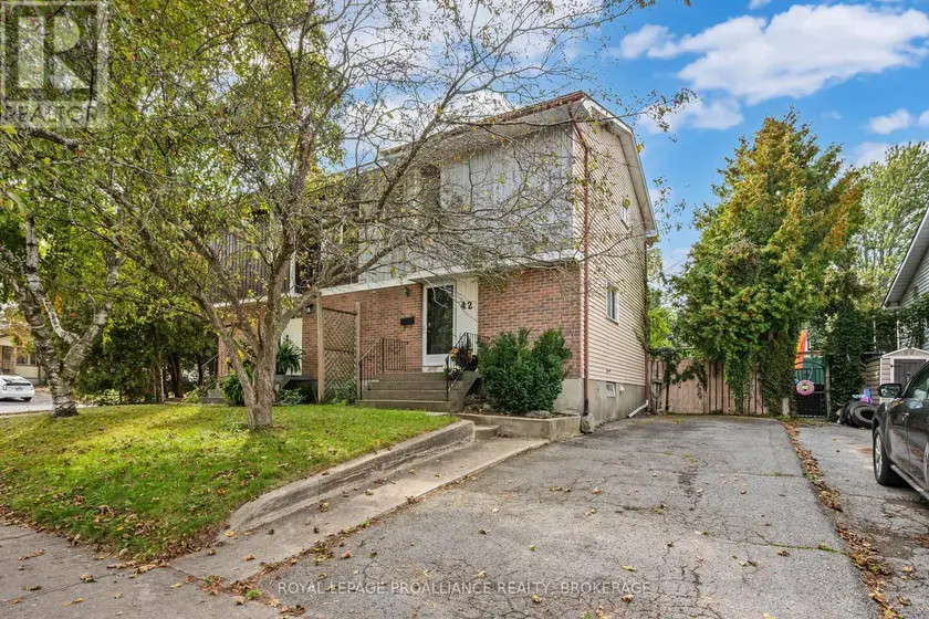 Semi-Detached/Link at 42 WYCLIFFE CRESCENT, Kingston