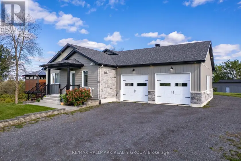 Multiplex at 3515 FRONT ROAD E, Champlain