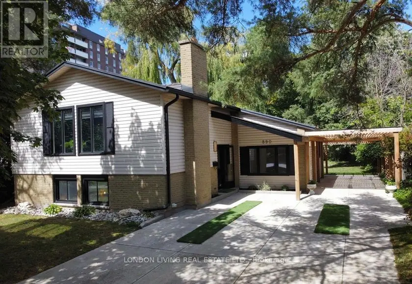 Detached at 890 VISCOUNT ROAD, London South