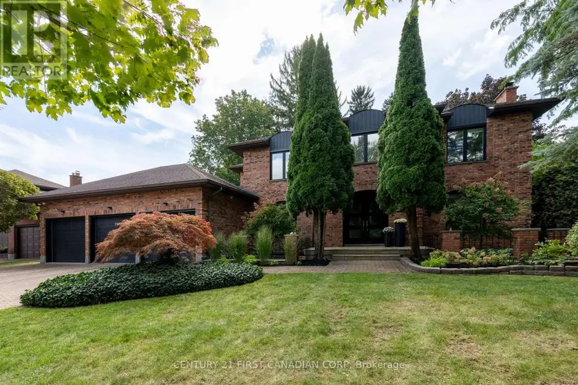 Detached at 86 TOBIN COURT, London South