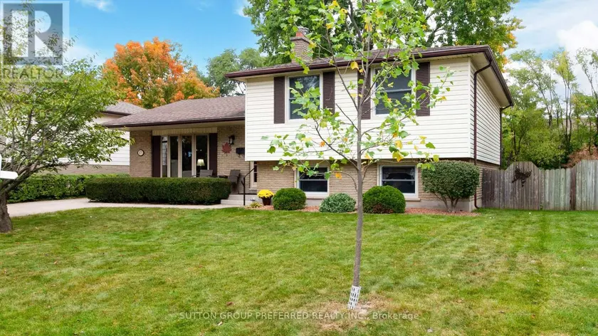 Detached at 573 JAMAICA COURT, London South