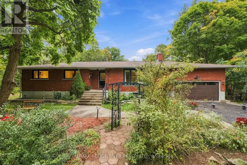 Detached at 2311 DIVISION STREET N, Hamilton Township