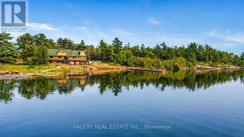 Detached at 20 HARRISON ISLAND, The Archipelago