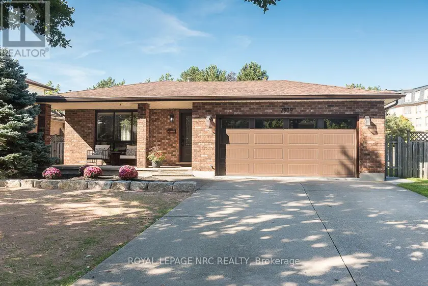 Detached at 7979 OAKRIDGE DRIVE, Niagara Falls