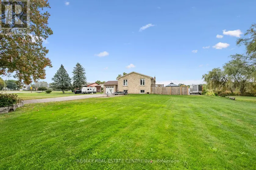 Detached at 1211 OLD 8 HIGHWAY, Hamilton